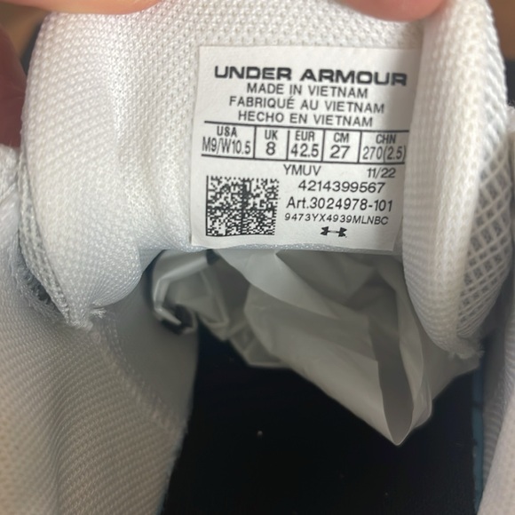 Under Armour, basketball shoe flow traction - Picture 9 of 9